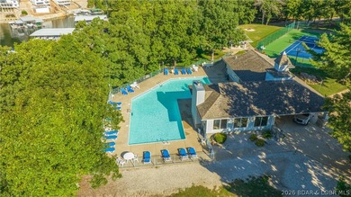 Outstanding lakeview condo in a beautifully maintained - photo 27