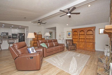 Welcome home to this beautifully updated ranch-style residence - photo 27