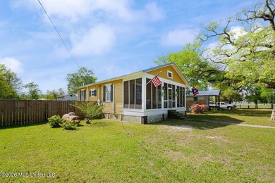 Welcome to this beautifully renovated 2-bedroom, 1.5-bath home - photo 12