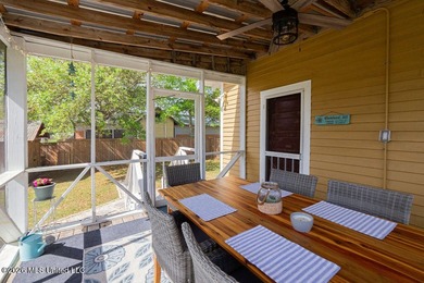 Welcome to this beautifully renovated 2-bedroom, 1.5-bath home - photo 13