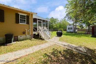 Welcome to this beautifully renovated 2-bedroom, 1.5-bath home - photo 14