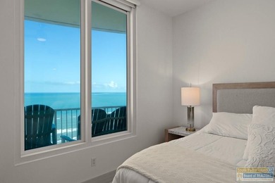 Fully Renovated 27th-Floor Beachfront Luxury Residence. This - photo 23