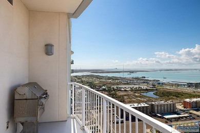 Fully Renovated 27th-Floor Beachfront Luxury Residence. This - photo 31