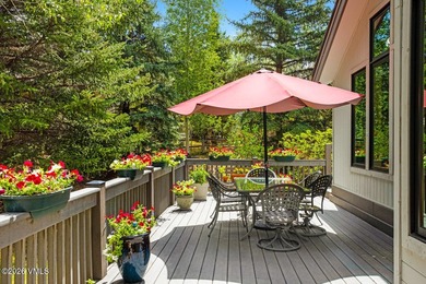 Mountain views, great outdoor living, and plenty of room for - photo 16