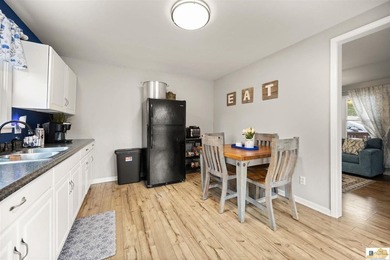 Lake House Retreat - Fully Furnished & Move-In Ready! Enjoy the - photo 8
