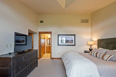Penthouse Perfection with Panoramic Lake, Golf Course & Mountain - photo 20