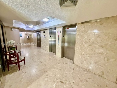 Welcome home to this spacious, and amazing 1/1.5 with water - photo 8