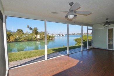 One or more photo(s) has been virtually staged. VENICE ISLAND - photo 39