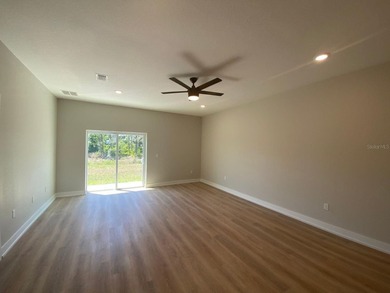 Newly upgraded with lots of natural light, this 3-bedroom - photo 4