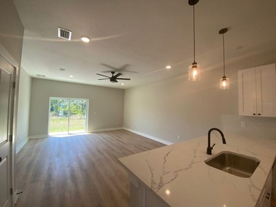 Newly upgraded with lots of natural light, this 3-bedroom - photo 7