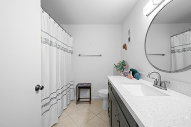 Welcome to this well-maintained 2-bedroom, 2-bathroom villa in - photo 9
