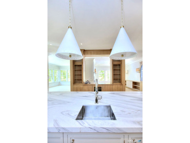 New construction by renowned Red Coat Homes, ideally set on a - photo 3