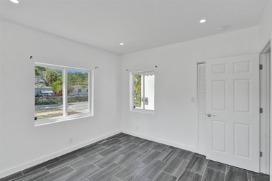 Bright, newly renovated 2-bed, 1-bath home plus versatile den in - photo 20