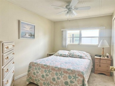 Enjoy easy Florida living in this light, bright, and beautifully - photo 22
