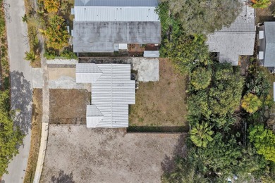Bright, newly renovated 2-bed, 1-bath home plus versatile den in - photo 38