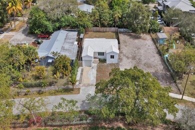 Bright, newly renovated 2-bed, 1-bath home plus versatile den in - photo 43