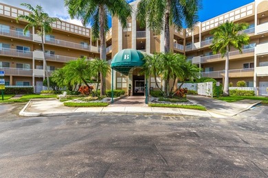 (private lake, pond, coastal) Condo For Sale in Tamarac Florida