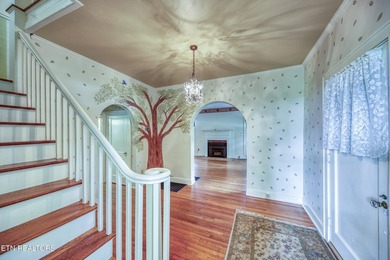 Charming 1930s English Cottage-inspired home where original - photo 7