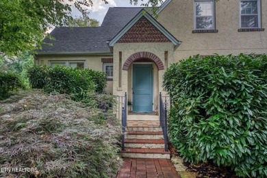 Charming 1930s English Cottage-inspired home where original - photo 9
