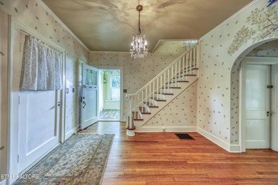Charming 1930s English Cottage-inspired home where original - photo 10