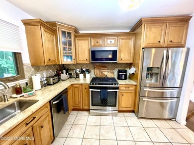 This gorgeous contemporary split level is located on a quiet - photo 11