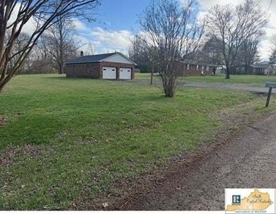 PRICE REDUCED MOTIVATED SELLER! Located in one of Clinton - photo 2