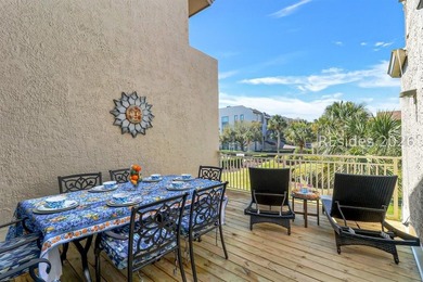 Beachfront townhome in Shorewood Villas offering 3 bedrooms and - photo 16