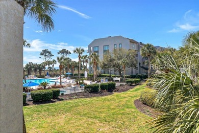 Beachfront townhome in Shorewood Villas offering 3 bedrooms and - photo 18