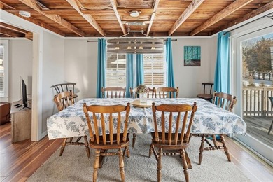 Welcome to 27 Benson Avenue - a charming beach cottage just - photo 18
