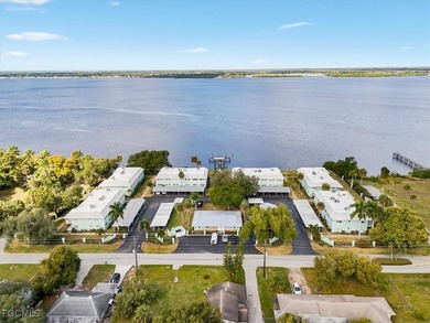 This fully renovated 1 bedroom, 1 bathroom condo offers an - photo 22