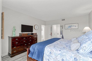 Beachfront townhome in Shorewood Villas offering 3 bedrooms and - photo 23