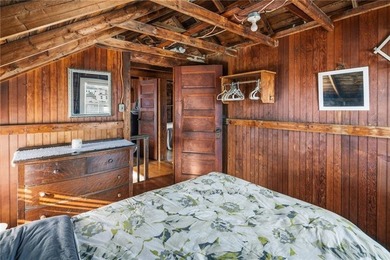 Welcome to 27 Benson Avenue - a charming beach cottage just - photo 26