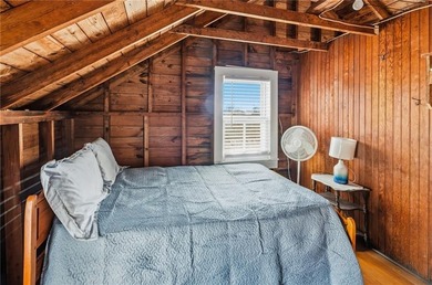 Welcome to 27 Benson Avenue - a charming beach cottage just - photo 29