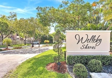 (private lake, pond, creek) Condo For Sale in Sunrise Florida