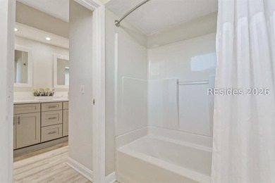 Beachfront townhome in Shorewood Villas offering 3 bedrooms and - photo 38