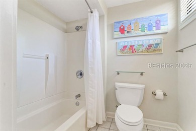Beachfront townhome in Shorewood Villas offering 3 bedrooms and - photo 39