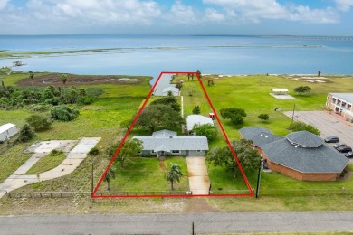 (private lake, pond, creek) Home For Sale in Rockport Texas