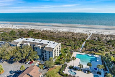 Beachfront townhome in Shorewood Villas offering 3 bedrooms and - photo 46