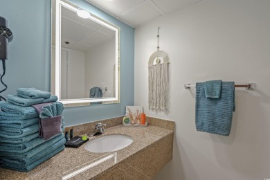 **Stunning Oceanfront 1 Bedroom Condo - Your Coastal Getaway!**