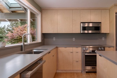 Fabulous very well maintained one-level Ranch style home located - photo 13
