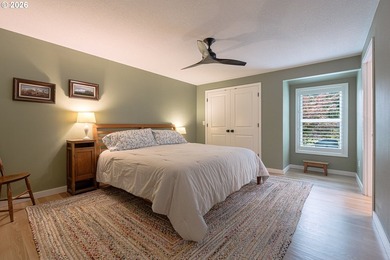 Fabulous very well maintained one-level Ranch style home located - photo 18