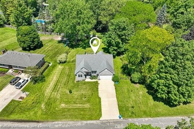 WELCOME HOME !! Fabulous Modern & Easy to Maintain 3 Bedroom 2 - photo 2