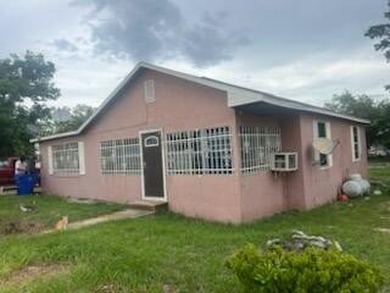 Investor Special! Property is being sold As-Is; seller will make - photo 6