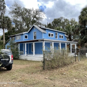 Lake Chipco Home For Sale in Interlachen Florida