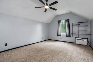 PRICE IMPROVEMENT! HIGHLY MOTIVATED SELLERS! We welcome any and - photo 32