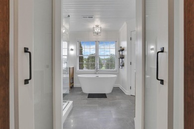 1.35-acre estate,framed by a dense, private wall of mature trees - photo 42