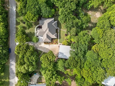 Luxury Living Near Lake Texoma | Custom-Built Estate on 1 Acre - photo 44