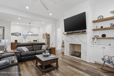 Stunning, like brand new home in Lake Caroline! This lovely Home - photo 6