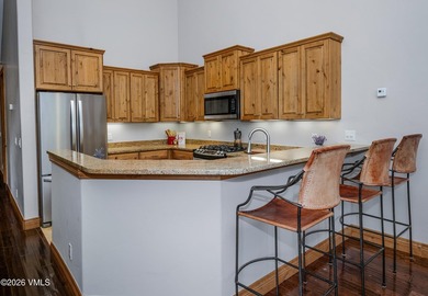 Welcome to this beautifully maintained three bedroom, three bath - photo 11