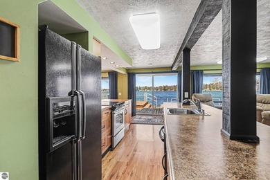 MOTIVATED SELLER!!!!!TURNKEY LAKEFRONT HOME ON ALL SPORTS LONG - photo 15